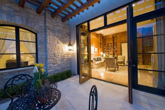 Top_10_aluminum_alloy_doors_and_windows_accessorie